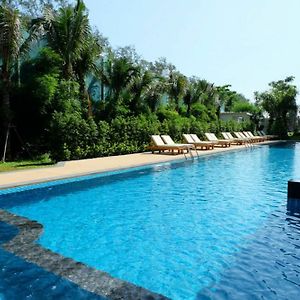 Phuket Seaview Resotel